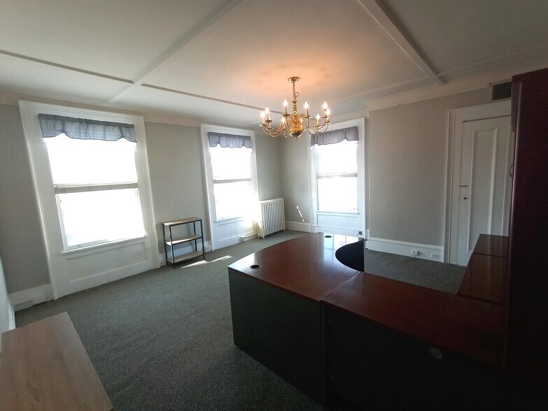 More Photos Of 151-153 Main St, Flemington Office For Lease