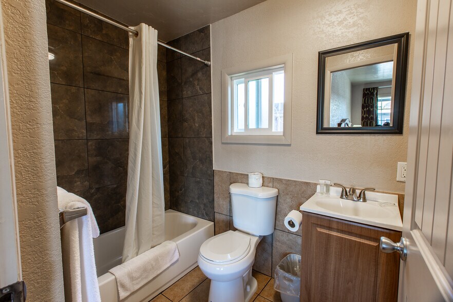 More Photos Of 1152 Main St, Springfield Hotel For Sale