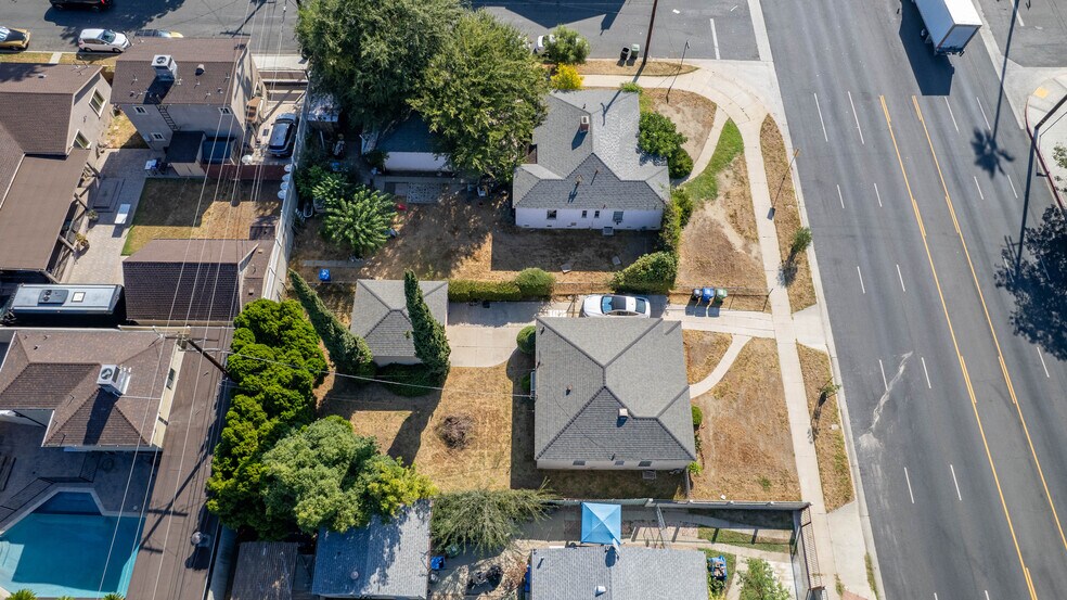 More Photos Of 14005 Victory Blvd, Van Nuys Multifamily For Sale