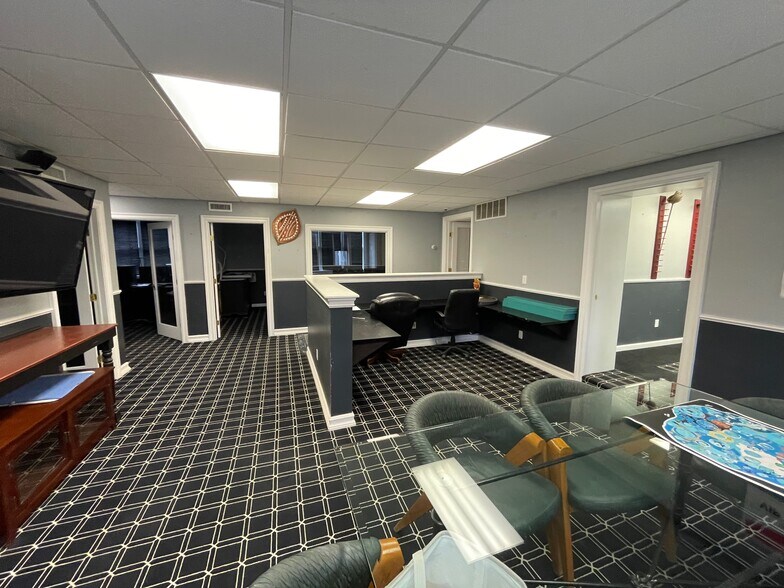 More Photos Of 1318 Kossuth St, Bridgeport Industrial For Sale