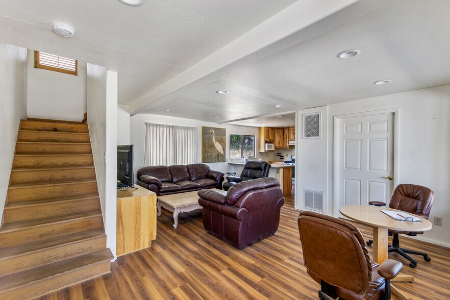 More Photos Of 2010 E Route 66, Flagstaff Apartments For Sale