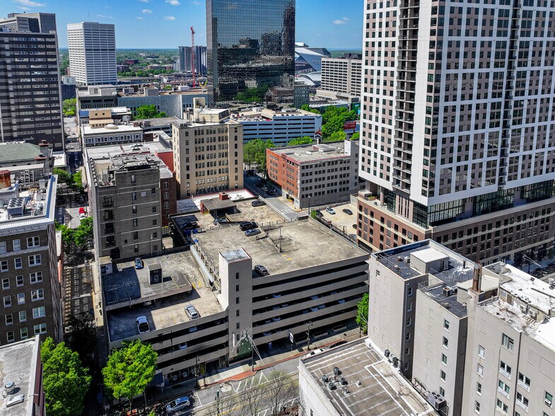 More Photos Of 100-104 Luckie St, Atlanta Specialty For Sale