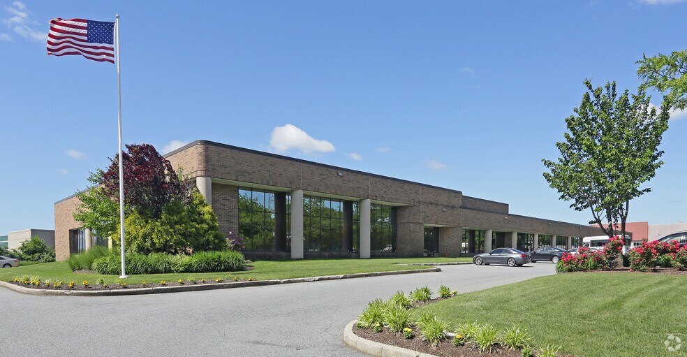 Primary Photo Of 20-36 Central Ave, Hauppauge Light Manufacturing For Lease