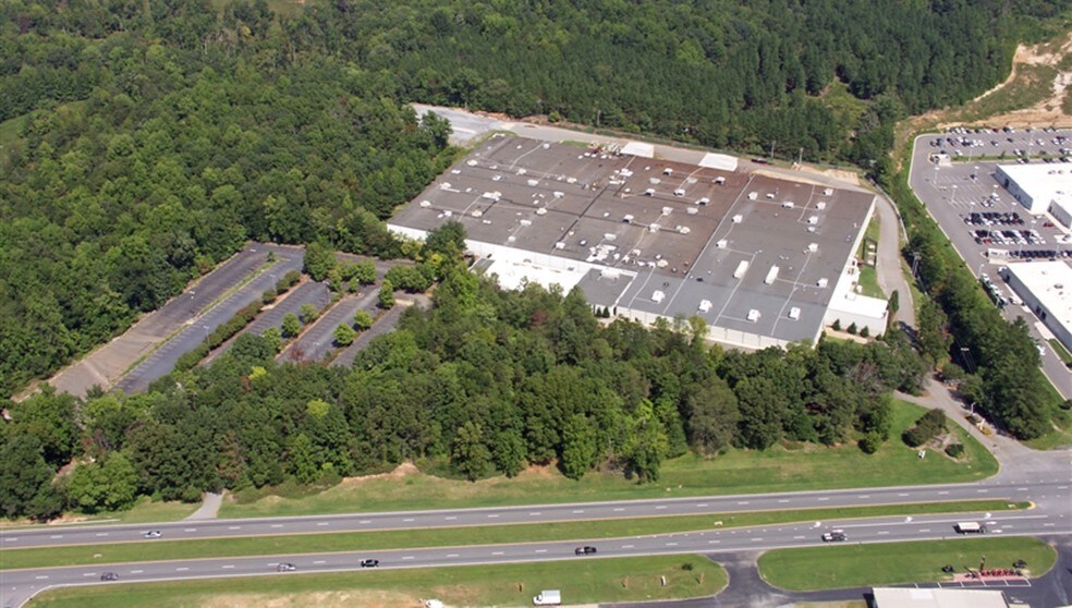 More Photos Of 4401 E Dixon Blvd, Shelby Manufacturing For Lease