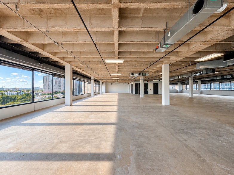 More Photos Of 425 Soledad St, San Antonio Loft Creative Space For Sale