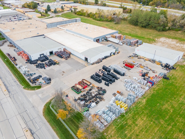 More Photos Of 4350 McKinley St, Omaha Manufacturing For Lease
