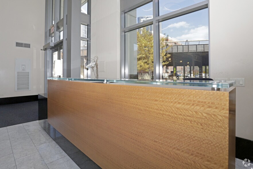 More Photos Of 555 W Kinzie St, Chicago Apartments For Lease