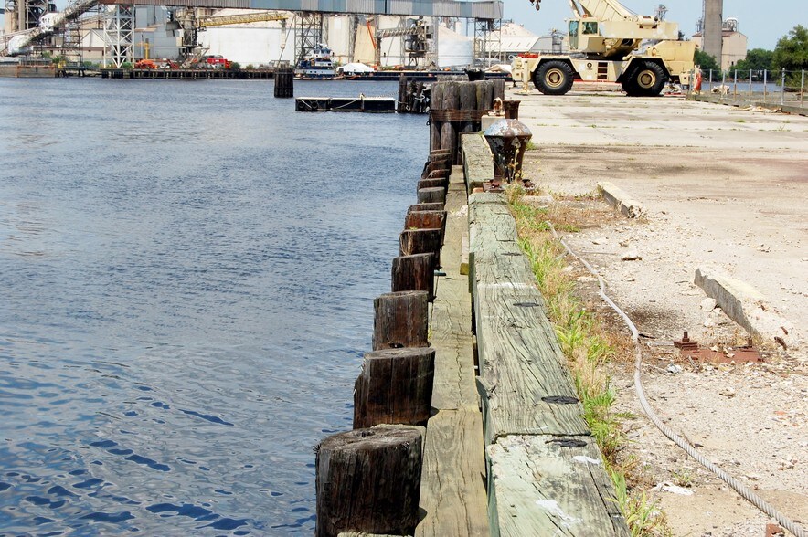 More Photos Of 700 Rosemont Ave, Chesapeake Industrial For Sale