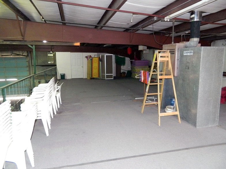 More Photos Of 5225 Washburn Way, Klamath Falls Warehouse For Sale