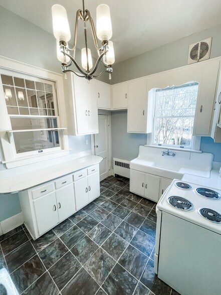 More Photos Of 509 Nash St W, Wilson Loft Creative Space For Sale