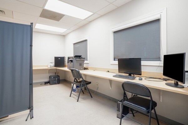 More Photos Of 2411-2413 Executive Plaza Rd, Pensacola Medical For Lease