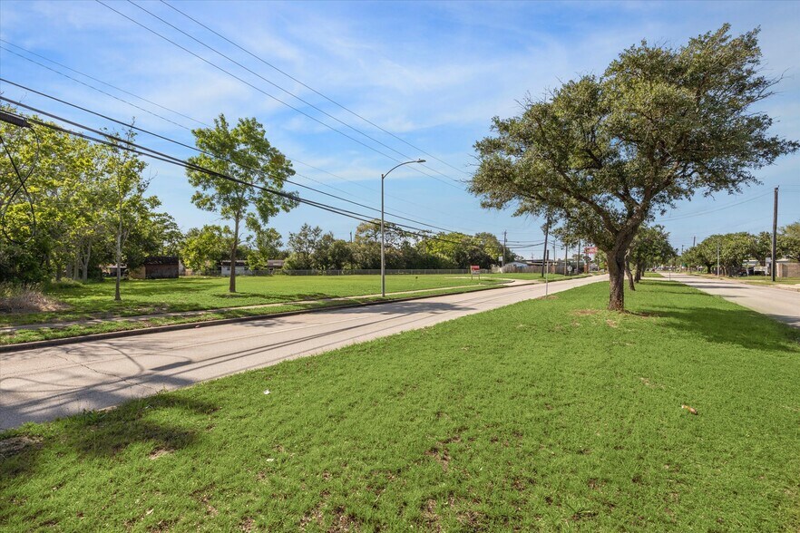 More Photos Of 0 Beamer, Houston Land For Sale
