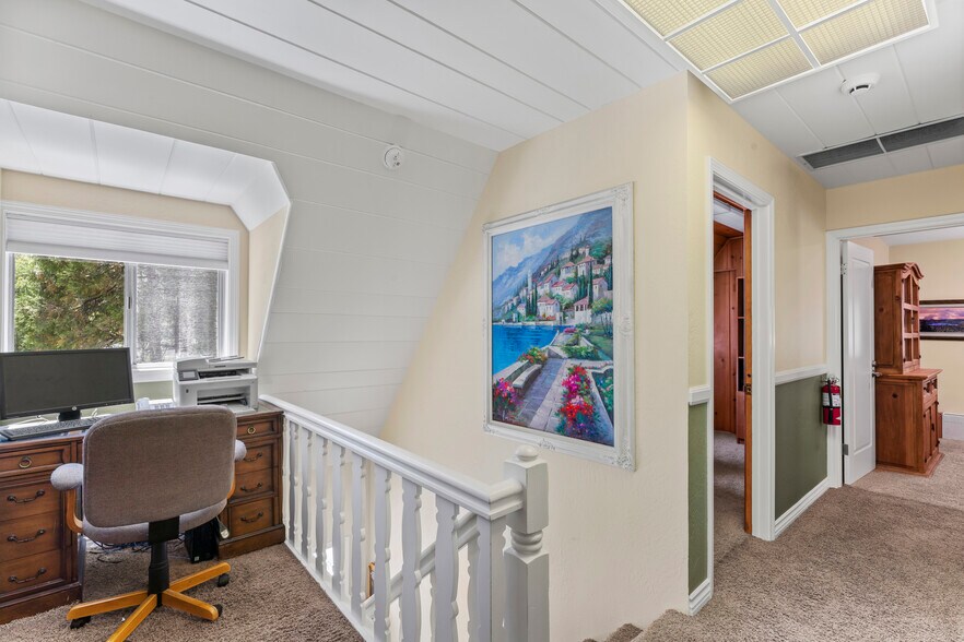 More Photos Of 27180 Highway 189, Blue Jay Office For Sale