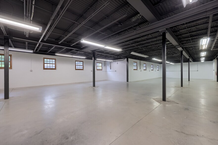 More Photos Of 9 Marietta Ave, Mount Joy Loft Creative Space For Lease