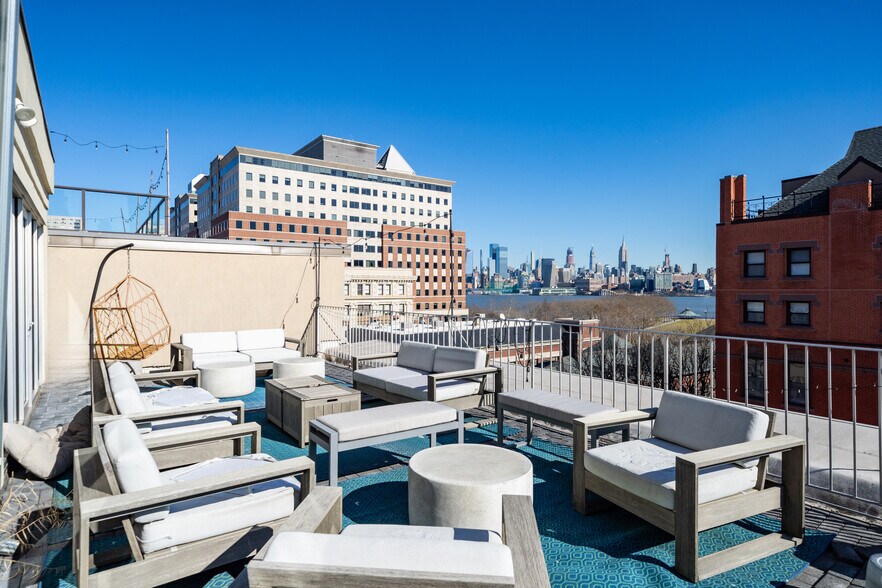 More Photos Of 80 River St, Hoboken Office For Lease