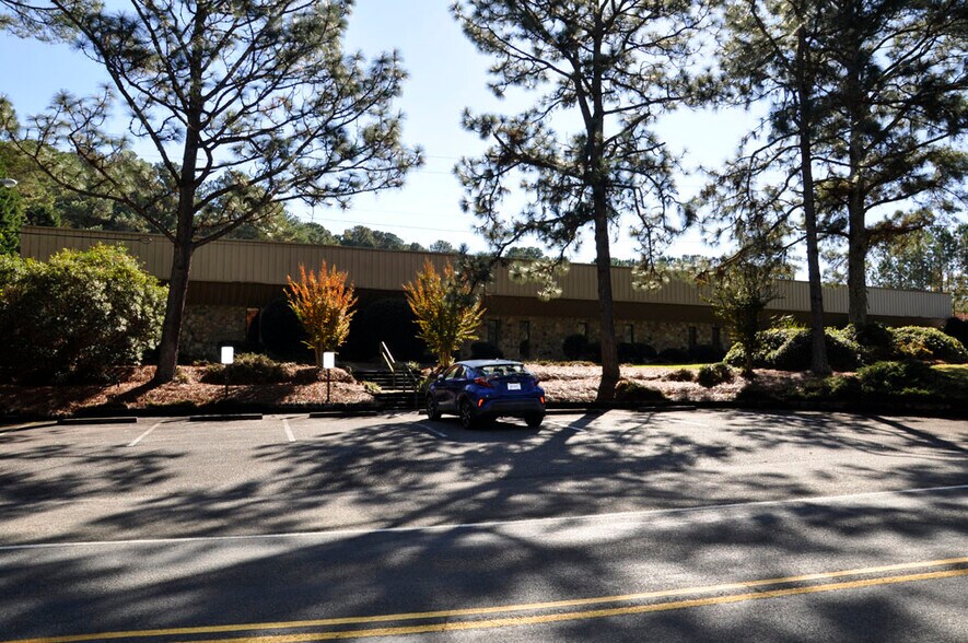 More Photos Of 845 Valley View Rd, Southern Pines Industrial For Sale