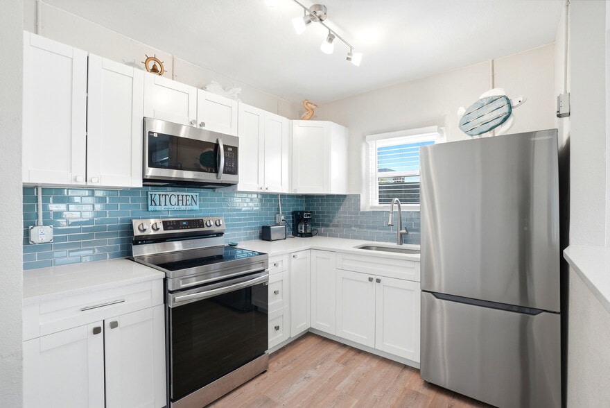 More Photos Of 14135 Palm St, Madeira Beach Apartments For Sale