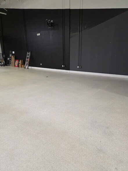 More Photos Of 959 Shotgun Rd, Sunrise Warehouse For Sale