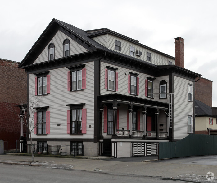 Primary Photo Of 272 Broadway, Providence Apartments For Sale