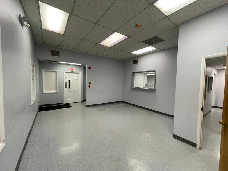 More Photos Of 11325 Pembrooke Sq, Waldorf Medical For Lease