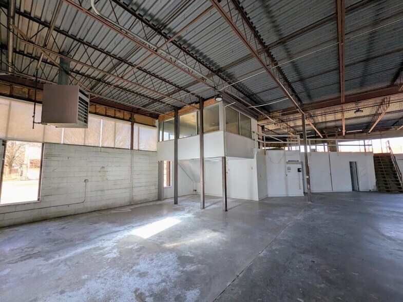 More Photos Of 500 W City Point Rd, Hopewell Office For Sale
