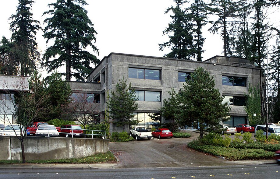 More Photos Of 12828 Northup Way, Bellevue Office For Lease