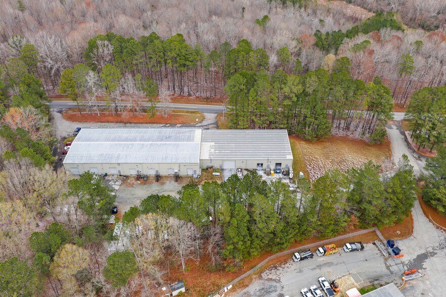 More Photos Of 3337 Air Park Rd, Fuquay Varina Light Manufacturing For Sale