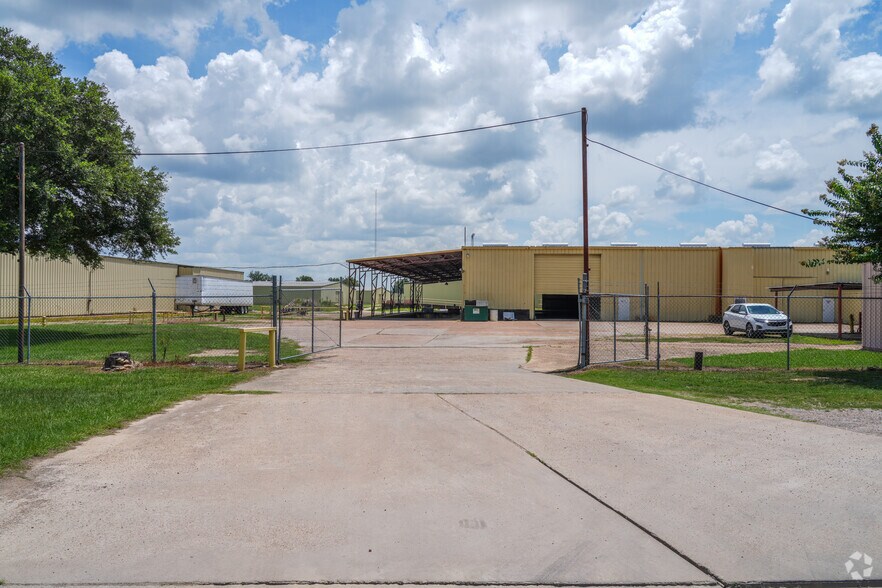 More Photos Of 969 Highway 868, Winnsboro Warehouse For Lease