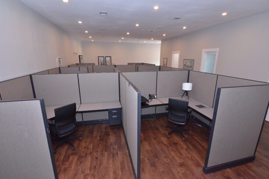 More Photos Of 2440 US 290, Dripping Springs Storefront Retail Office For Lease