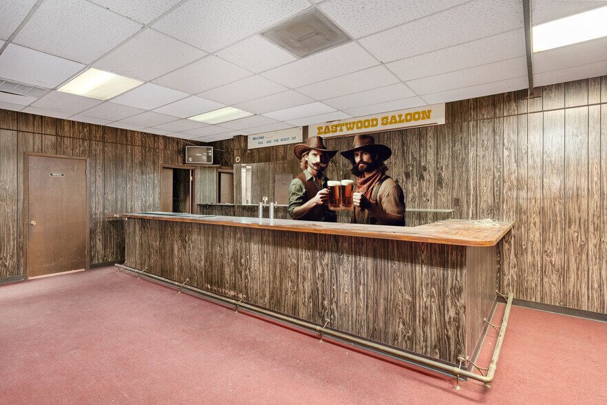 More Photos Of 5011 Navigation Blvd, Houston Warehouse For Lease