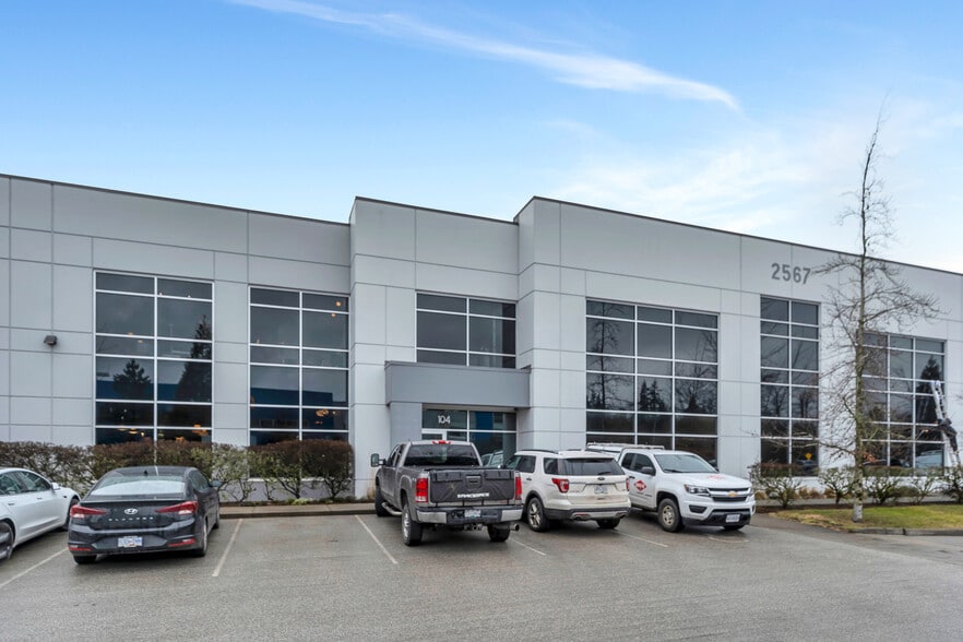 More Photos Of 2567 192nd St, Surrey Warehouse For Lease