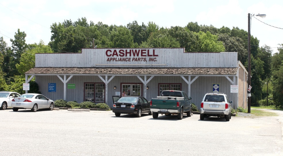 More Photos Of 4813 W Gate City Blvd, Greensboro Light Distribution For Sale