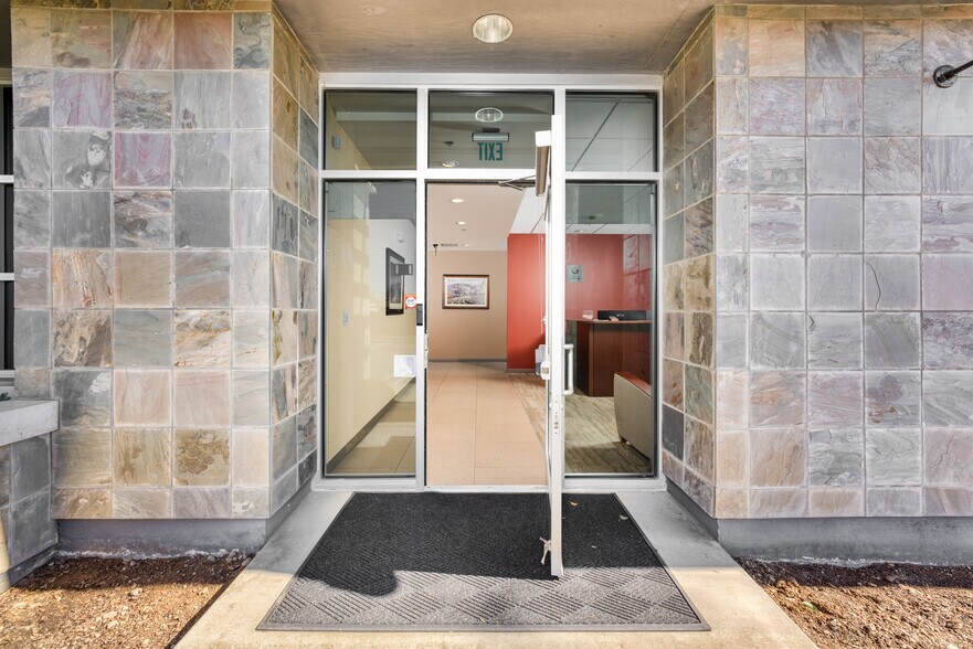 More Photos Of 975 Reserve Dr, Roseville Medical For Sale