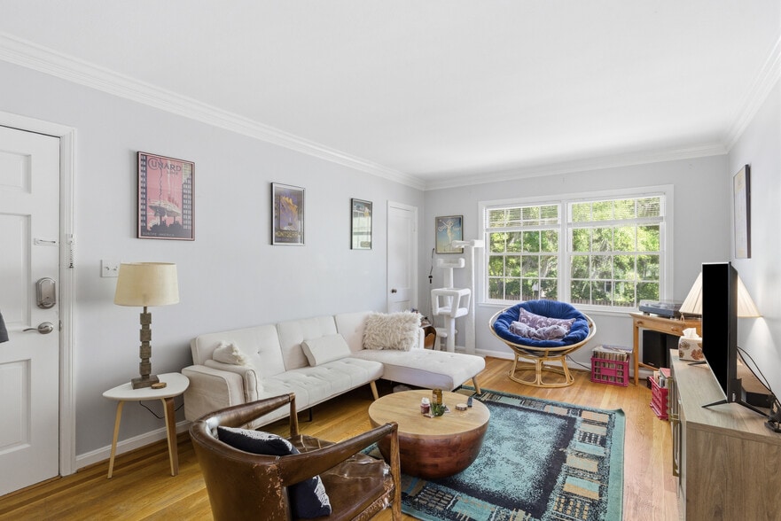 More Photos Of 3411 Bull St, Savannah Apartments For Sale