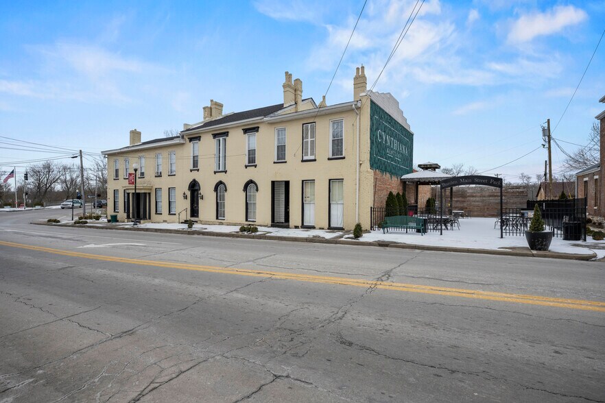 More Photos Of 217-221 S Main St, Cynthiana Apartments For Sale