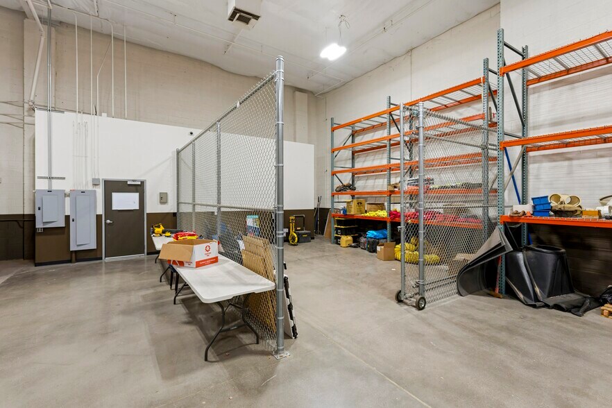 More Photos Of 1425 N Hobson St, Gilbert Warehouse For Lease