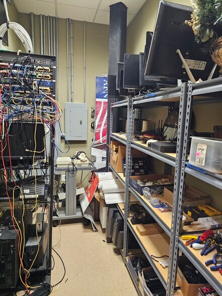 More Photos Of 10610 Metromont Pky, Charlotte Office For Lease