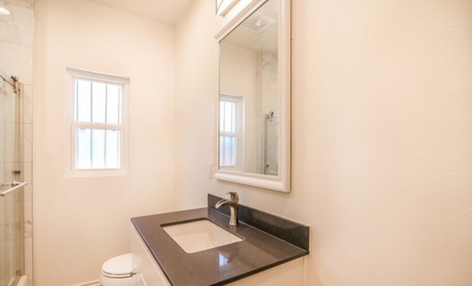 More Photos Of 801 N Alexandria Ave, Los Angeles Apartments For Sale