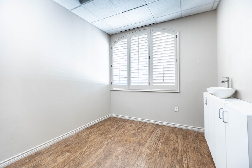 More Photos Of 8501 Wade Blvd, Frisco Unknown For Lease