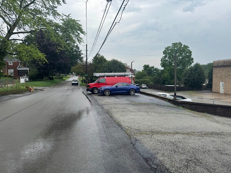 More Photos Of 1101 Lincoln Hwy, North Versailles Showroom For Sale