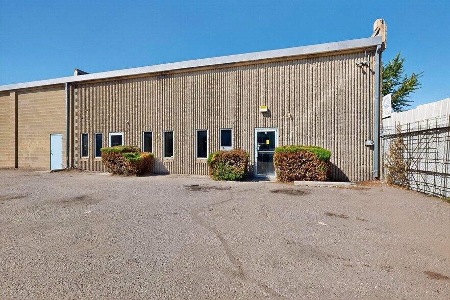 More Photos Of 2105 Aztec Rd NE, Albuquerque Warehouse For Sale