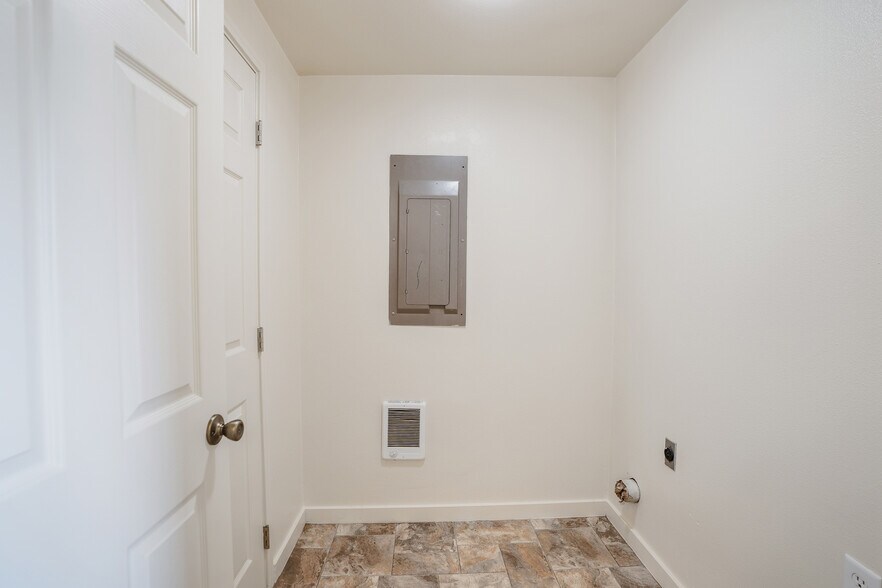 More Photos Of 1133 Irvington Dr, Eugene Land For Sale