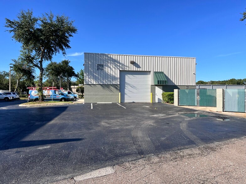 More Photos Of 1830 Longwood Lake Mary Rd, Longwood Industrial For Lease