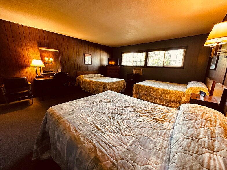 More Photos Of 107 E Main St, Bison Hotel For Sale