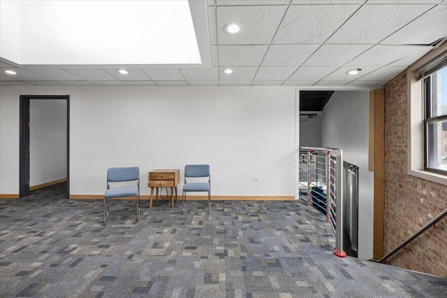 More Photos Of 6613-6621 Ogden Ave, Berwyn Storefront Retail Office For Sale