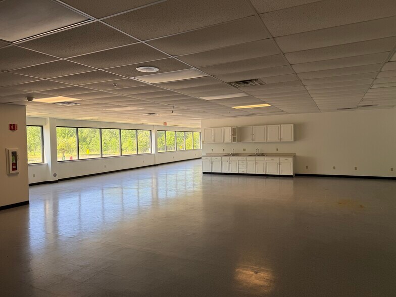 More Photos Of 1875 Holloway Dr, Holt Warehouse For Lease