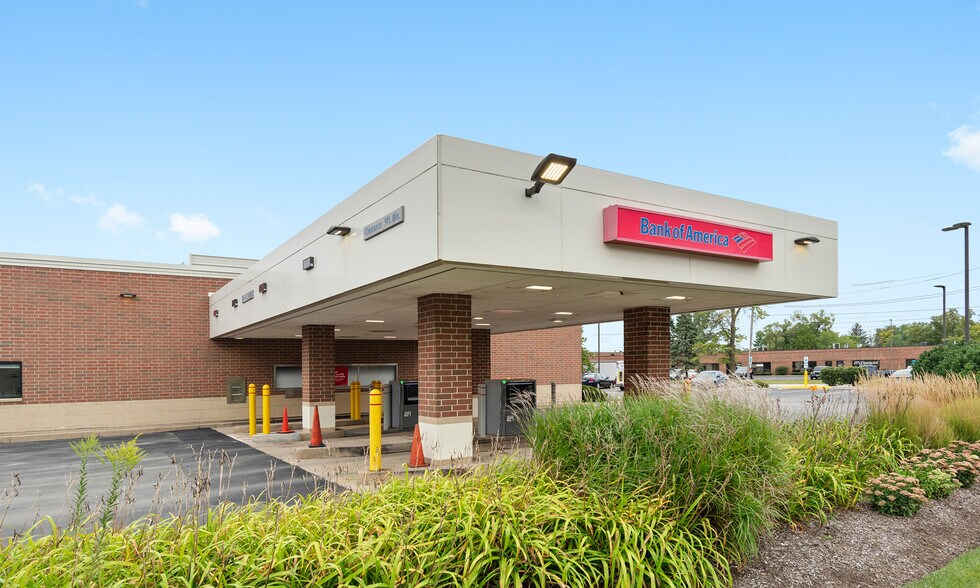 More Photos Of 957 E Belvidere Rd, Grayslake Bank For Sale