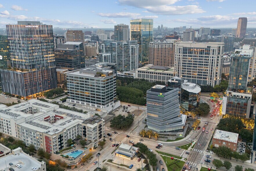 More Photos Of 2635 Harry Hines Blvd, Dallas Bank For Sale