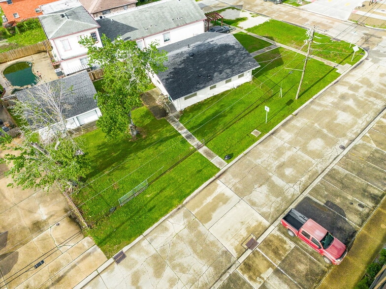 Primary Photo Of 2800 Lake Villa Dr, Metairie Flex For Sale