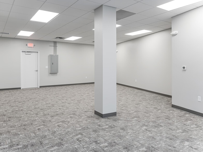 More Photos Of 559 Long Shoals Rd, Arden Medical For Lease